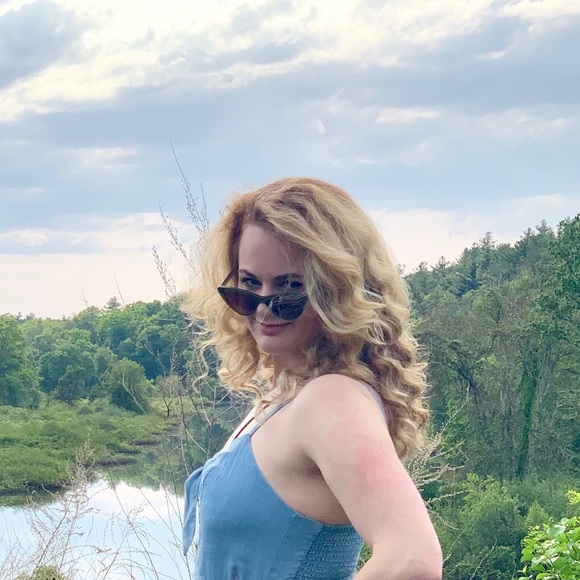 Meet your Posher, Jenny - Picture 1 of 1